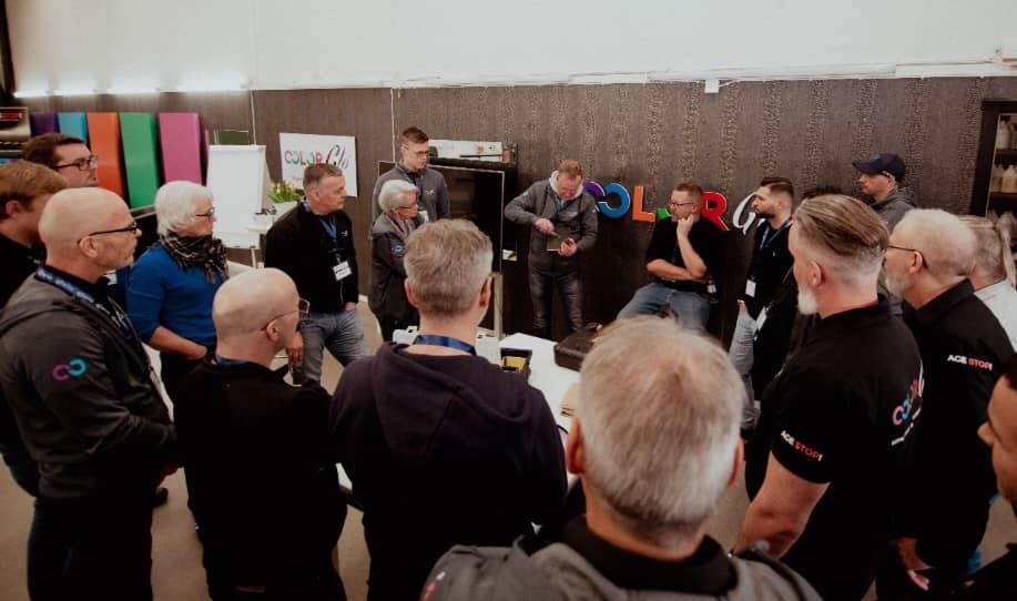 ColorGlo team arbetar med bilrestaurering